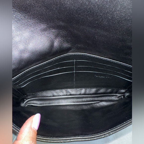 CHRISTIAN DIOR
Lambskin Cannage Wallet on Chain Black - Picture 3 of 9